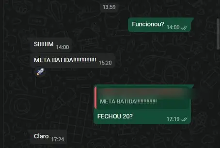 Cliente comemorando meta batida
